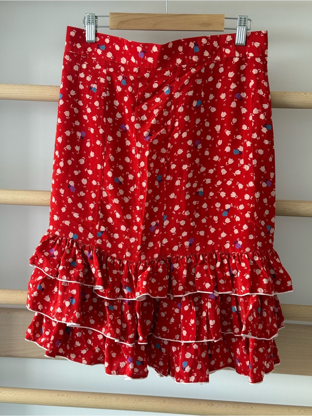 Louis Féraud Vintage 100% Silk Mini/Midi Skirt - Red Floral Tiered Ruffle Hem